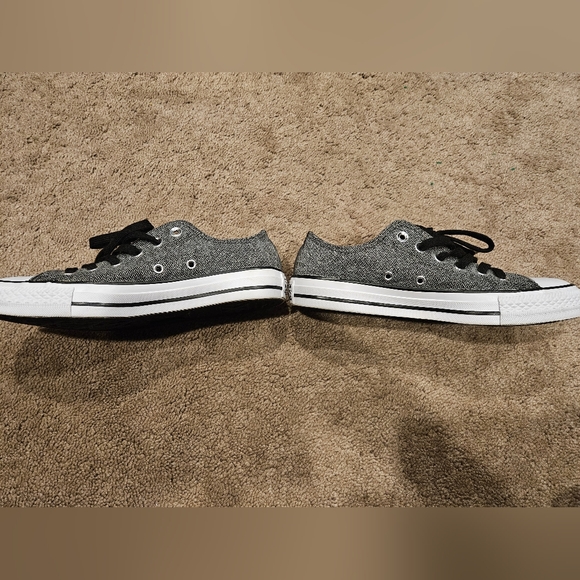 Converse All- star Chuck Taylor's womens low tops - Picture 9 of 9